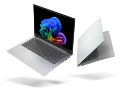 L'Acer Swift Edge 14 AI per 2026 pesa meno di 1 kg (2,2 libbre). (Fonte: Acer)