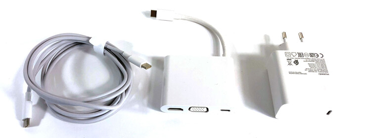 MateDock 2 (centro): 1x USB-C, 1x USB-A, 1x HDMI 2.0, 1x VGA