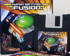 Il box a scorrimento di Hyper Sentinel Fusion con un'unità USB a tema floppy disk, nella foto