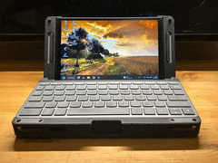Lenovo Legion Go con un involucro a conchiglia stampato in 3D. 