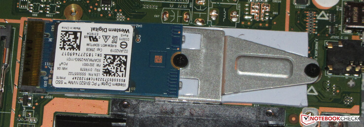 Uno sguardo all'SSD Western Digital SN520 del nostro modello