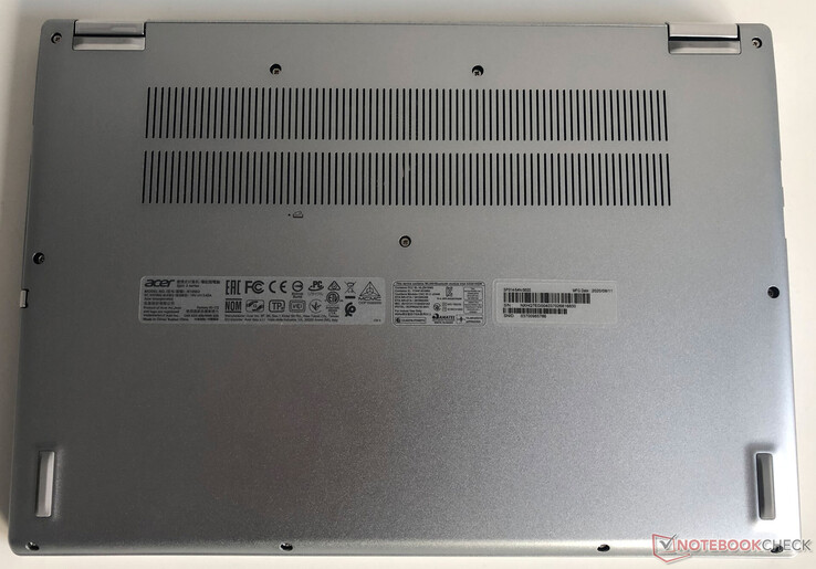 Vista del lato inferiore del convertibile Acer Spin 3 SP314.