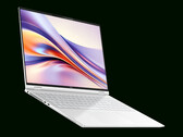 Honor vende il MagicBook Pro 16 a livello globale nelle opzioni di colore viola e bianco. (Fonte immagine: Honor)