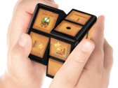 Il popolare gioco per smartphone Cut the Rope è stato reimmaginato per il WOWCube. (Immagine: CubiOs Inc)