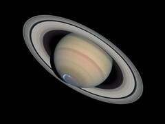 Un&#039;immagine che mostra Saturno con le aurore. (Fonte: WikiImages - Pixabay)