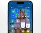Il design del software Liquid Glass influisce pesantemente sull'estetica di iOS Control Central. (Fonte immagine: Apple su YouTube)