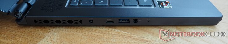 Lato sinistro: Alimentazione, USB-C 3.2 Gen 2, USB-A 3.2 Gen 2, audio