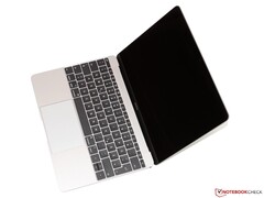 Il MacBook da 12 pollici rimane il MacBook più leggero di sempre.