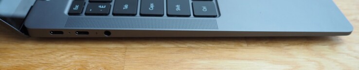 Lato sinistro: USB-C 3.2 Gen 1, Thunderbolt 4, audio