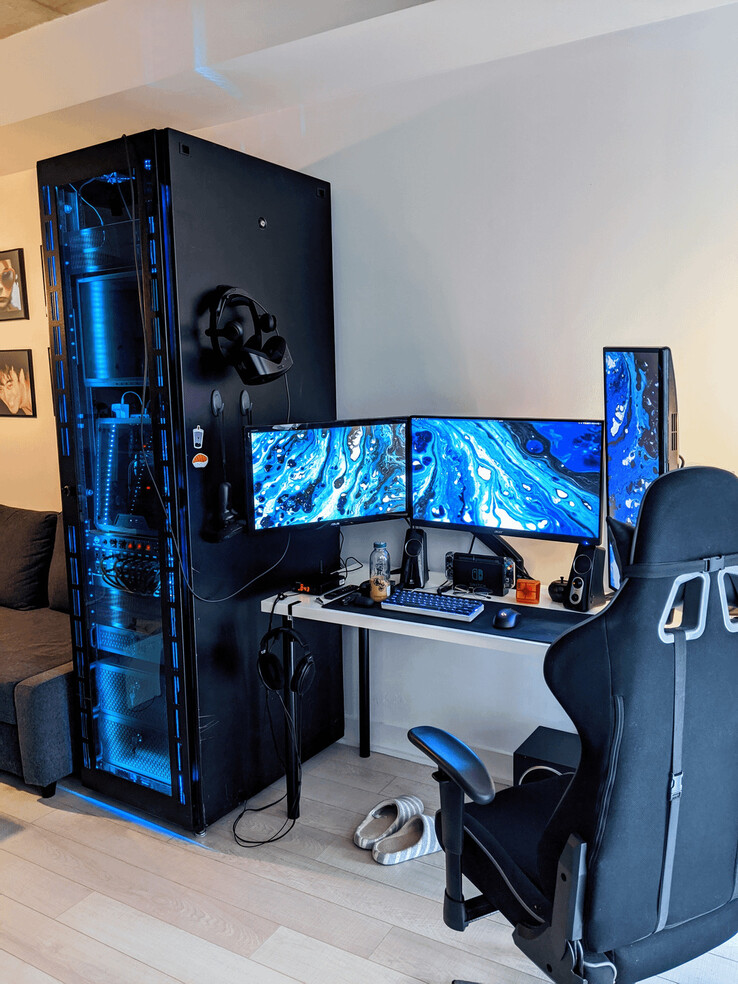 (Fonte immagine: u/Wuwica via r/battlestations)