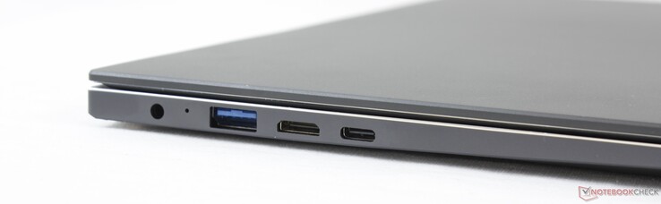 Lato sinistro: adattatore AC, USB-A 3.0, mini-HDMI, USB-C con DisplayPort