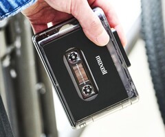 Maxell ha lanciato un nuovo lettore di cassette con Bluetooth (Fonte: Maxell)