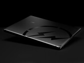 L'MSI Creator Z16 Hiroshi Fujiwara Limited Edition presenta il display AmLED di AUO. (Fonte immagine: MSI)