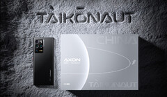 L&#039;Axon 30 Ultra Space Edition costa CNY 6.998 (~US$ 1.095). (Fonte immagine: ZTE)