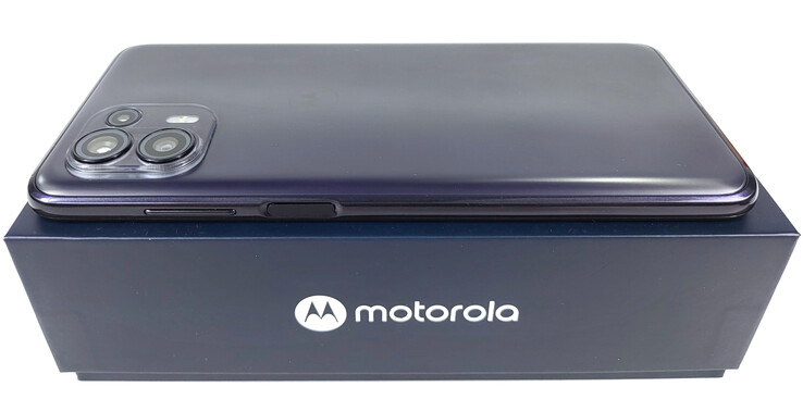 Prova lo smartphone Motorola Edge 20 Lite