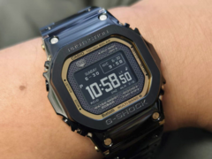 Il Casio G-Shock GMW-BZ5000GD-1 (nella foto). (Fonte: WatchUSeek)
