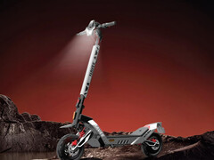 L'e-scooter XT5 di Navee (nella foto) sarà commercializzato negli Stati Uniti e in Europa. (Fonte: Navee, a cura di)