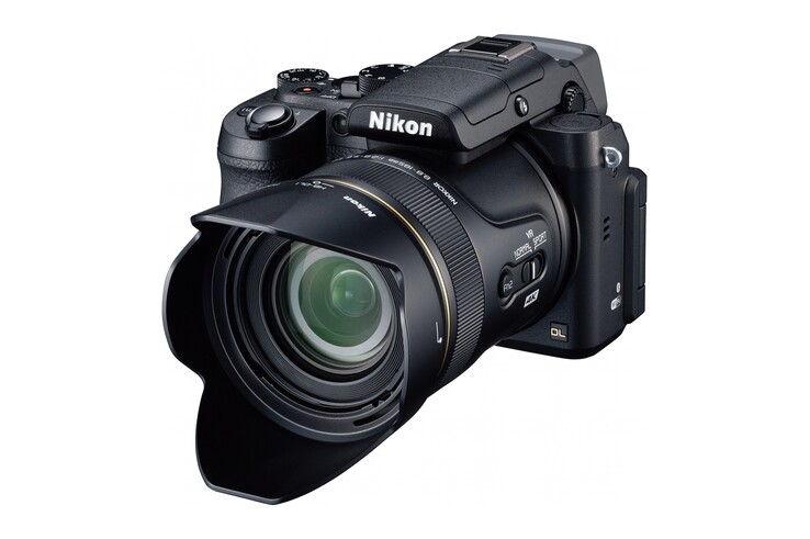 È stata inoltre annunciata la Nikon DL nella versione superzoom con obiettivo da 24 – 500 mm.