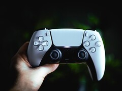 Sembra probabile che Sony distribuirà presto il tanto atteso aggiornamento VRR per la console PlayStation 5 (Immagine: Kamil S)