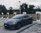 Parcheggiare una Tesla Model 3 in un posto Supercharger di solito significa che l'auto elettrica deve essere ricaricata (Immagine: Dario)
