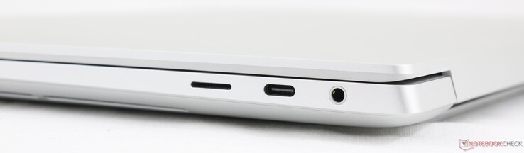 A destra: MicroSD, USB-C Thunderbolt 4 con DisplayPort 2.1 + Power Delivery, cuffie da 3,5 mm