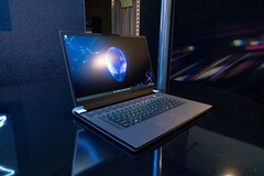 L'Alienware x17 R2 offre un processore sbloccato Core i9-12900HK Alder Lake e una grafica fino a RTX 3080 Ti. (Fonte immagine: Dell)