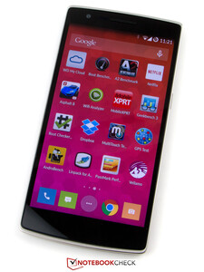 Anche il software, CyanogenMod, era piuttosto insolito.