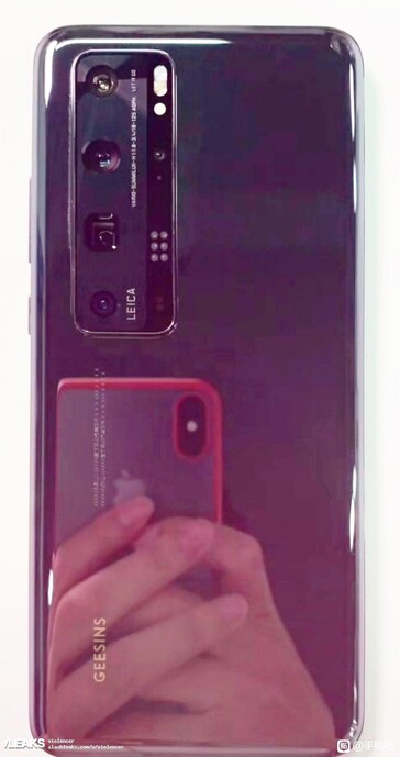 Il nuovo "Huawei P50" in una immagine apaprsa in rete. (Fonte: SlashLeaks)