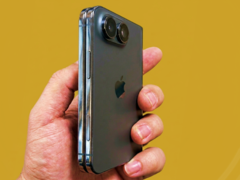immagine hands-on della modalità di design iPhone Ultra/Fold.