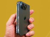 immagine hands-on della modalità di design iPhone Ultra/Fold.