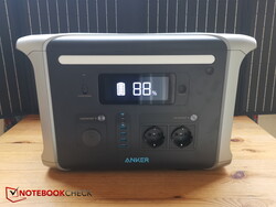 L'Anker 757 nel test, fornito da Anker