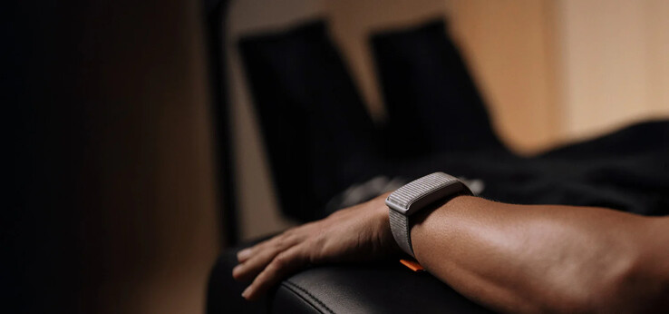 Il cinturino Amazfit Helio bianco/grigio. (Fonte: Amazfit)