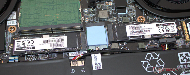 I due SSD non formano un array RAID.