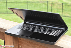 Recensione: Eurocom Tornado F5W workstation mobile. Modello di test fornito da Eurocom