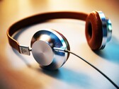 Secondo quanto riferito, Samsung starebbe sviluppando delle cuffie over-ear con il marchio Galaxy.