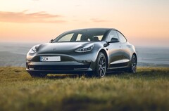 La Model 3 Performance di Tesla è una berlina fastback a doppio motore AWD che ha ripetutamente battuto i record di vendita. (Fonte: Tesla)