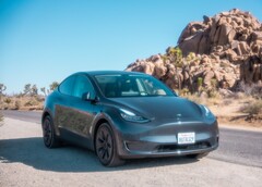 I proprietari di un vecchio veicolo Tesla in Cina possono ora risparmiare sul passaggio a un nuovo veicolo elettrico come la Tesla Model Y (Immagine: Tyler Casey)