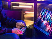 ASUS ROG Strix XG17AHP presto disponibile in Italia
