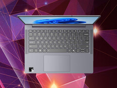 L'IdeaPad Slim 3x 14Q7X11 pesa 1,3 kg.