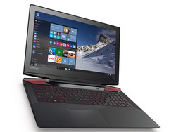 In review: Lenovo IdeaPad Y700-15ACZ. Test model provided by Cyberport.de