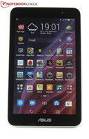 7 pollici, SoC quad-core, 200 euro: l'Asus Memo Pad HD 7 ME176C.