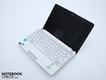 Asus Eee PC 1001P fuori tra la neve