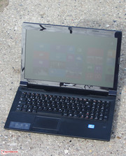 Il Lenovo B580 all'aperto.