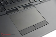 Il touchpad è più ampio.