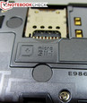 Uno slot micro SIM si trova accando ad esso.