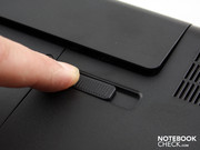 La base permette il rilascio della batteria con il tocco di un dito.