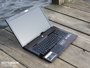 Il ProBook 4720s (dispositivo testato) ed il 4520s (15.5 pollici) possono essere considerati come una versione di lusso nell'ambito del segmento consumatori.