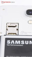 Lo slot micro-SIM e quello microSD.