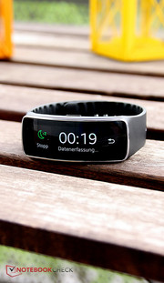 Il Gear Fit funziona solo con alcune apps; altre apps non possono essere installate.