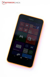 Con il Lumia 630, Microsoft lancia la nuova generazione di telefoni a basso prezzo dell'appena acquisita Nokia.